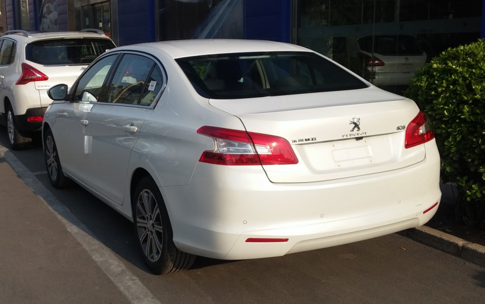 Лобовое стекло peugeot 408